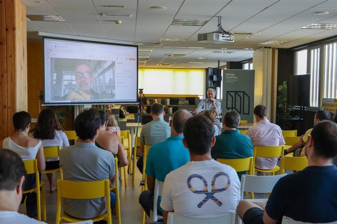 Toni de la Prieta, responsable de Accenture en los centros de tecnología de España y Portugal, ha participado este viernes en el Curso de verano de la UMA "Liderar con IA: innovación y empresa en la era de los datos", organizado junto a Málaga TechPark