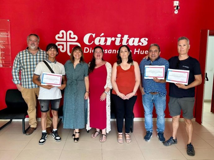 Entrega de los diplomas del curso de energía renovable de Fundación Endesa y Cáritas Diocesanas.