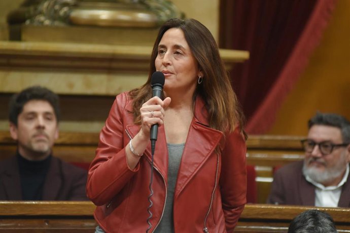 Archivo - La consellera de Educación y Formación Profesional de la Generalitat, Esther Niubó.