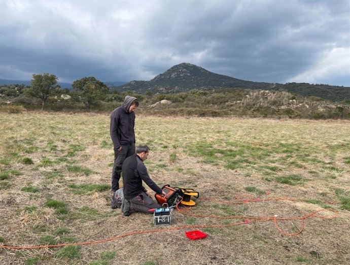 Dos miembros del grupo de investigación