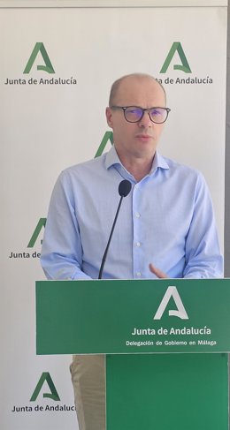 El delegado territorial de Sostenibilidad y Medio Ambiente de Málaga, José Antonio Víquez, ha realizado este viernes un balance de los principales proyectos que en la segunda legislatura del Gobierno de Juanma Moreno se han ejecutado en la provincia