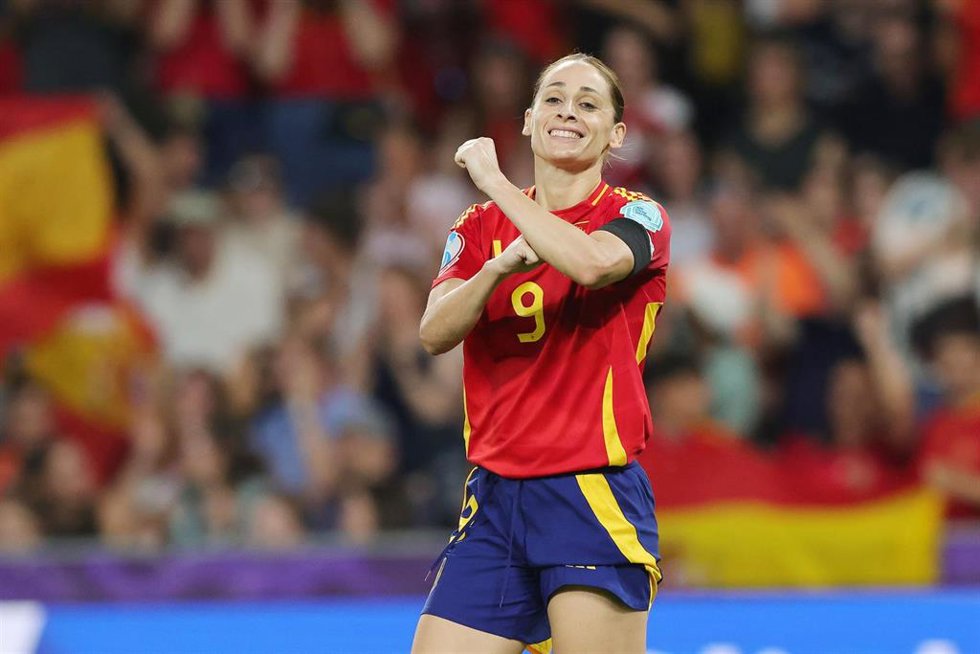Esther González, durante un partido con la selección española.