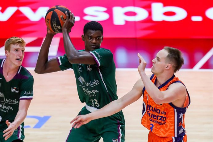 Archivo - Yannick Nzosa of Unicaja in action during the spanish league ACB  basketball match played between Valencia Basket vs Unicaja at the Fuente de San Luiz pavilion, La Fonteta. On October, 11. 2020