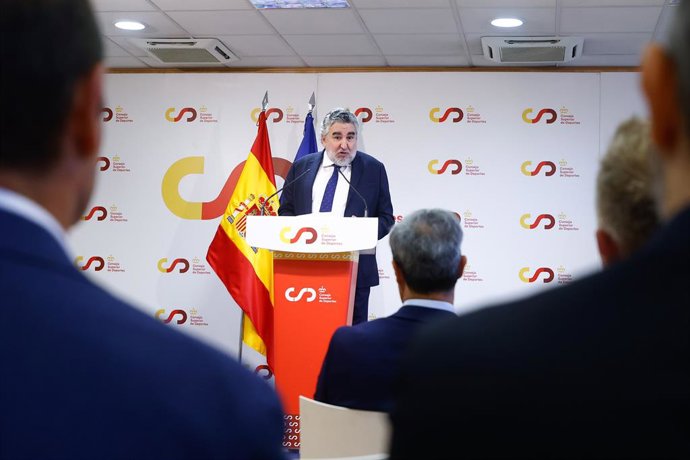 Archivo - Jose Manuel Rodriguez Uribes, Presidente do Conselho Superior de Esportes CSD, participa da apresentação oficial da nova equipe técnica da Real Federação Espanhola de Ciclismo, no Conselho Superior de Esportes CSD em 19 de março de 2025, Madri, 