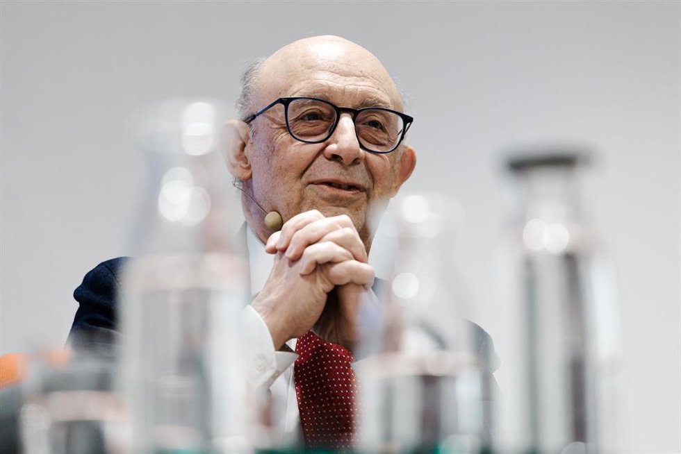 Archivo - El exministro de Hacienda, Cristóbal Montoro.