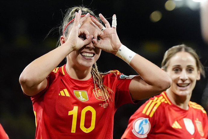 18 July 2025, Switzerland, Bern: Spain's Athenea del Castillo celebrates scoring their side's first goal during the UEFA Women's Euro 2025 quarter-final soccer match between Spain and Switzerland at Wankdorf Stadium. Photo: Nick Potts/PA Wire/dpa