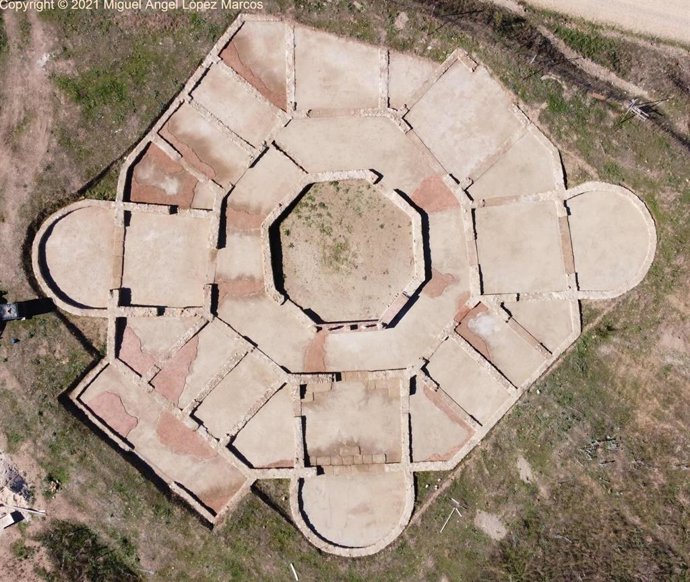 Vista aérea de una de las edificaciones de la Villa Romana de Valdetorres (Madrid)