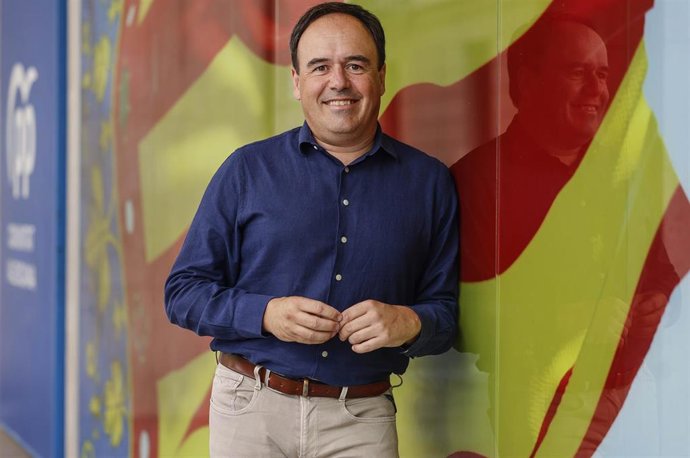 El secretario general del PPCV, Juanfran Pérez Llorca, en una entrevista con Europa Press