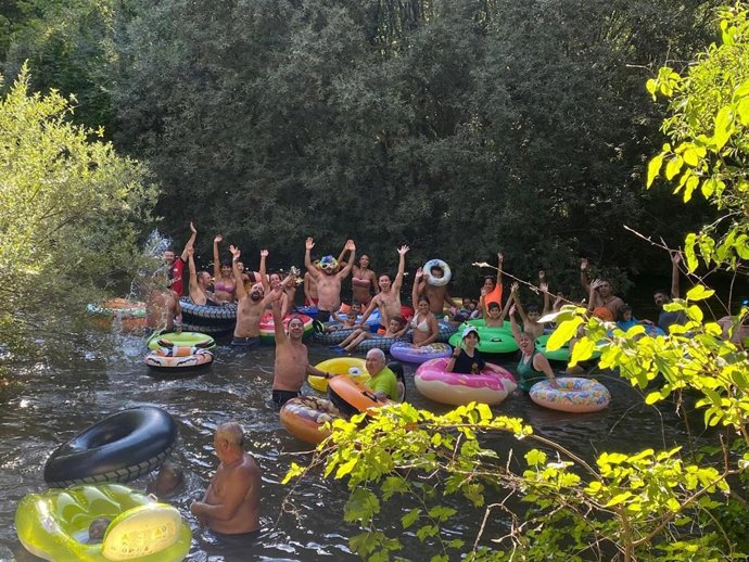 Descenso en flotador por el río Alberche en Escalona