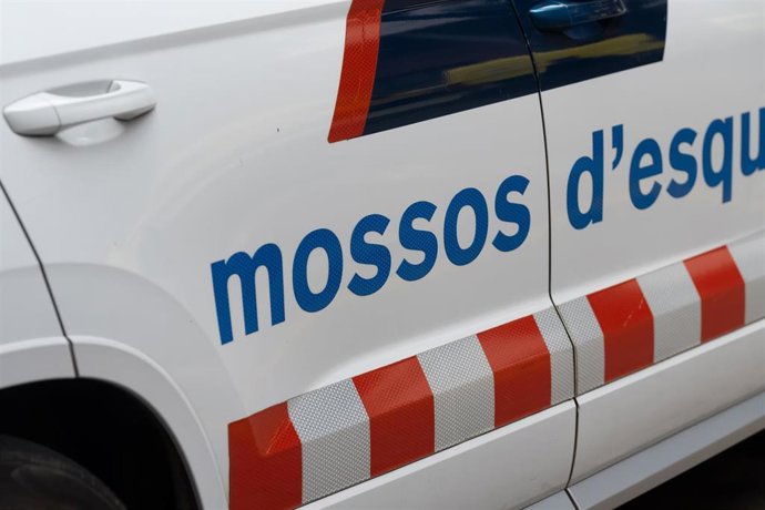 Archivo - Un vehículo de los Mossos d’Esquadra.