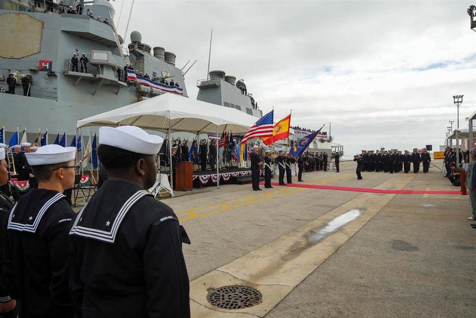 Archivo - Imágenes de la ceremonia de la llegada del USS Oscar Austin a puerto de Rota.