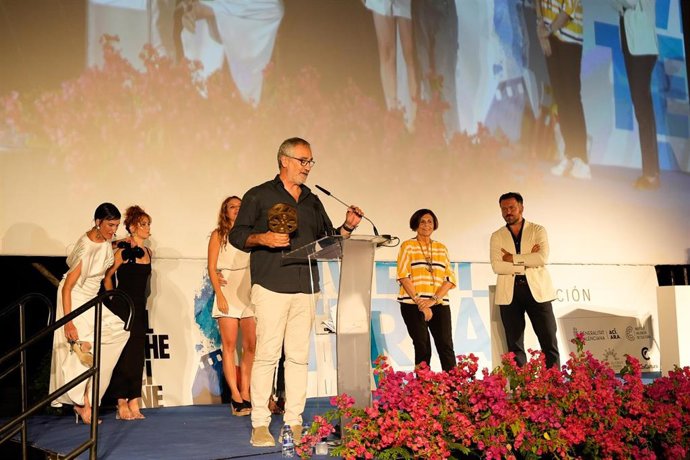 Javier Fesser gana el 48º Festival de Cine de Elche con el cortometraje 'Depredador'