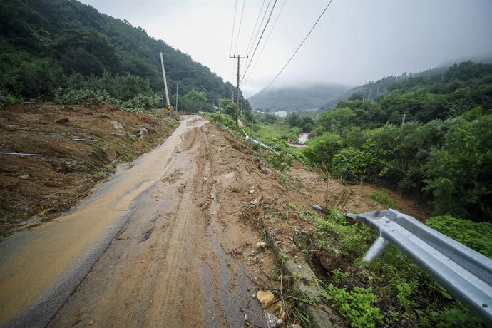 Archivo - July 2, 2022, YECHEON, NORTH OF GYEONGSANG, SOUTH KOREA: July 16, 2023-Yecheon, South Korea-A view of destruyed seen on heavy rain hit in Yecheon(North of Gyeongsang), South Korea. Flooding and landslides caused by heavy rains have killed at lea
