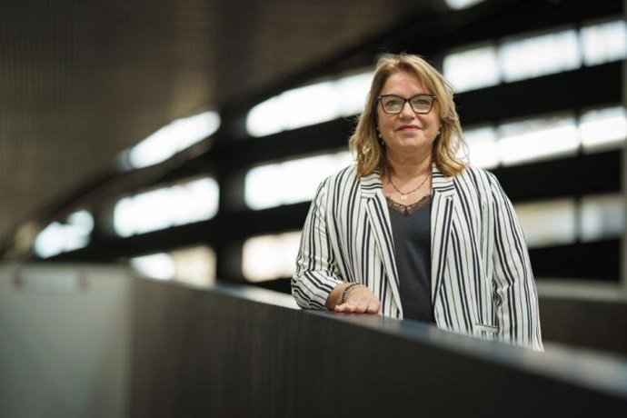 La eurodiputada del PSOE, Rosa Serrano.