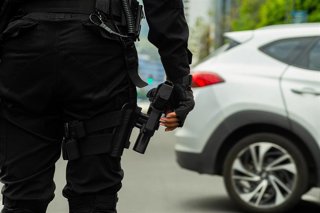 Archivo - Agente de Policía en Quito, Ecuador (archivo)