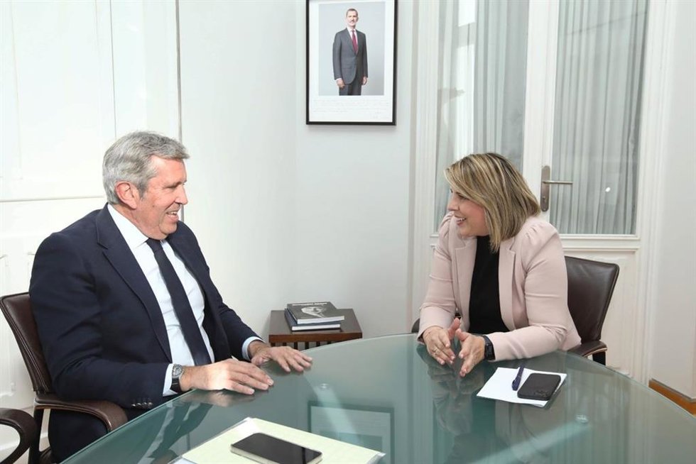 La alcaldesa con el director general de Incyde. Imagen de archivo