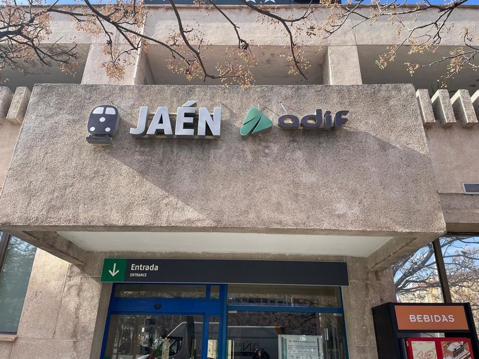 Acceso a la estación de Renfe