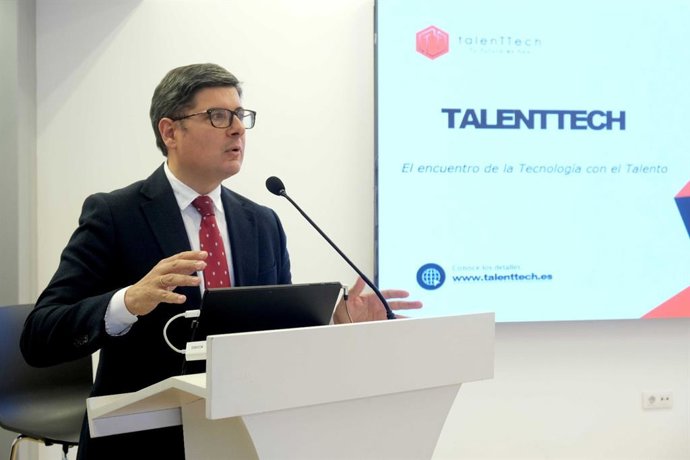 Archivo - Álvaro Pimentel, delegado de Cartuja, Parques Innovadores, Empleo, Economía, Comercio y Consumo del Ayuntamiento de Sevilla