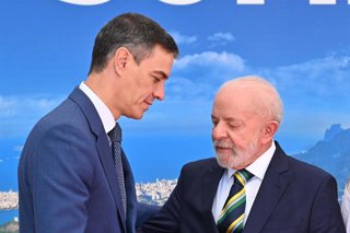 Archivo - El presidente de Gobierno, Pedro Sánchez (i), y el presidente de la República Federativa de Brasil, Luiz Inácio Lula da Silva (d), durante la Cumbre del G20, a 18 de noviembre de 2024, en Río de Janeiro (Brasil)