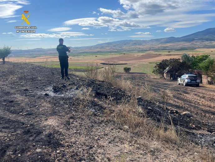 Un hombre de 47 años y con antecedentes, autor del fuego en una finca de Ribafrecha al arrojar una colilla sin apagar