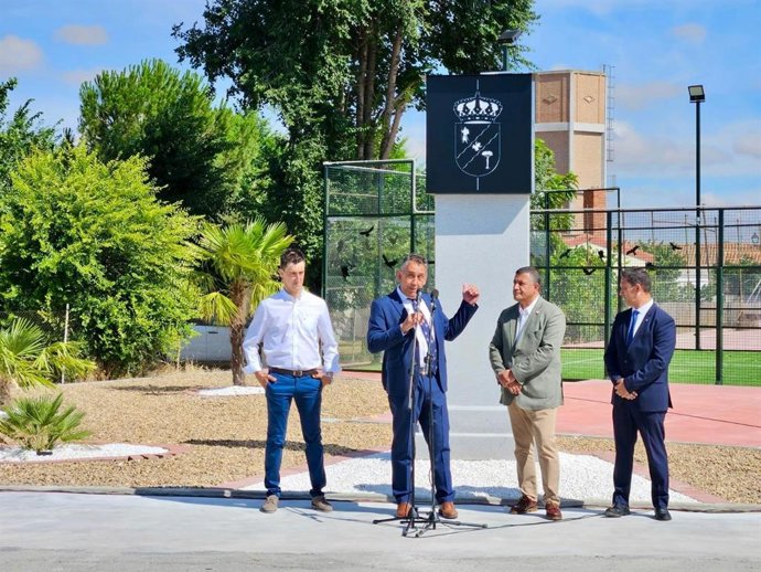 Inauguración del escudo heráldico de Bernuy de Zapardiel