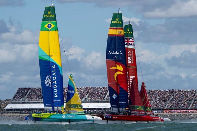 El Spain SailGP Team, en aguas de Portsmouth.