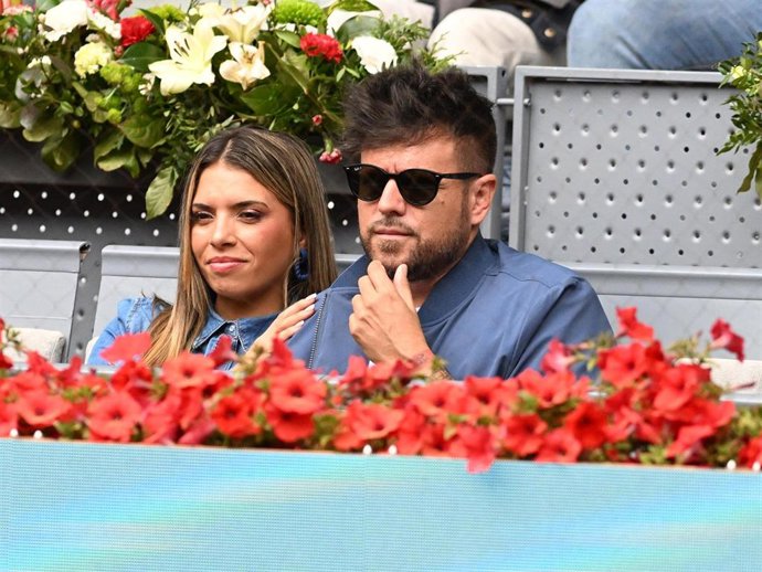 Archivo - El cantante Pablo López y su pareja, Laura Rubio, en su última aparición pública en el Mutua Madrid Open de Tenis el pasado mayo