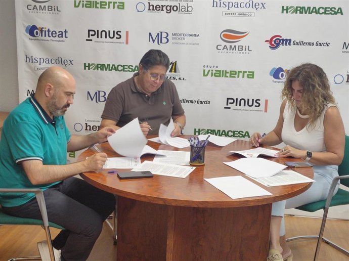 Firma de la actualización de las tablas salariales del convenio de la construcción