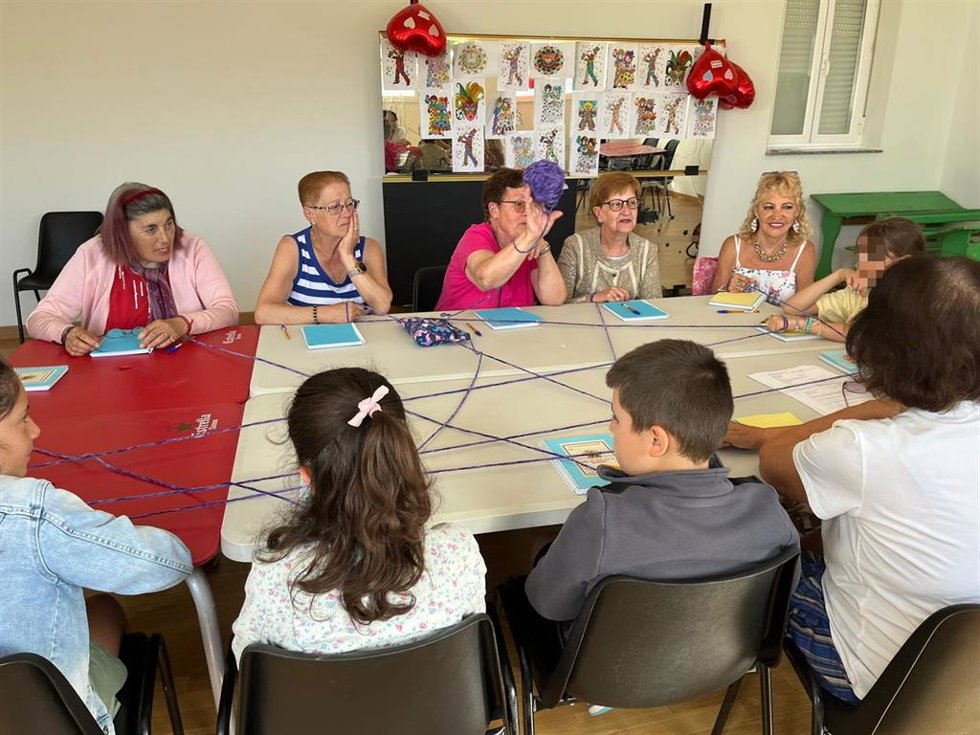Imagen de la Escuela de Igualdad que se lleva cabo en localidades de Villaquilambre (León).
