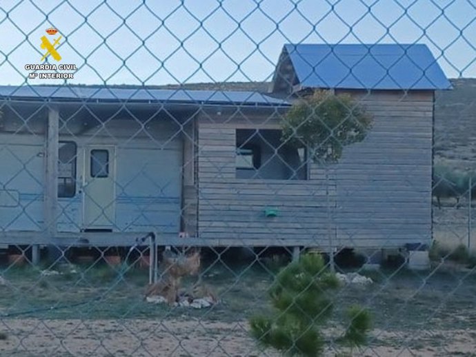 Dos investigados por construir una casa sin licencia en el Parque Natural de la Sierra de Mariola