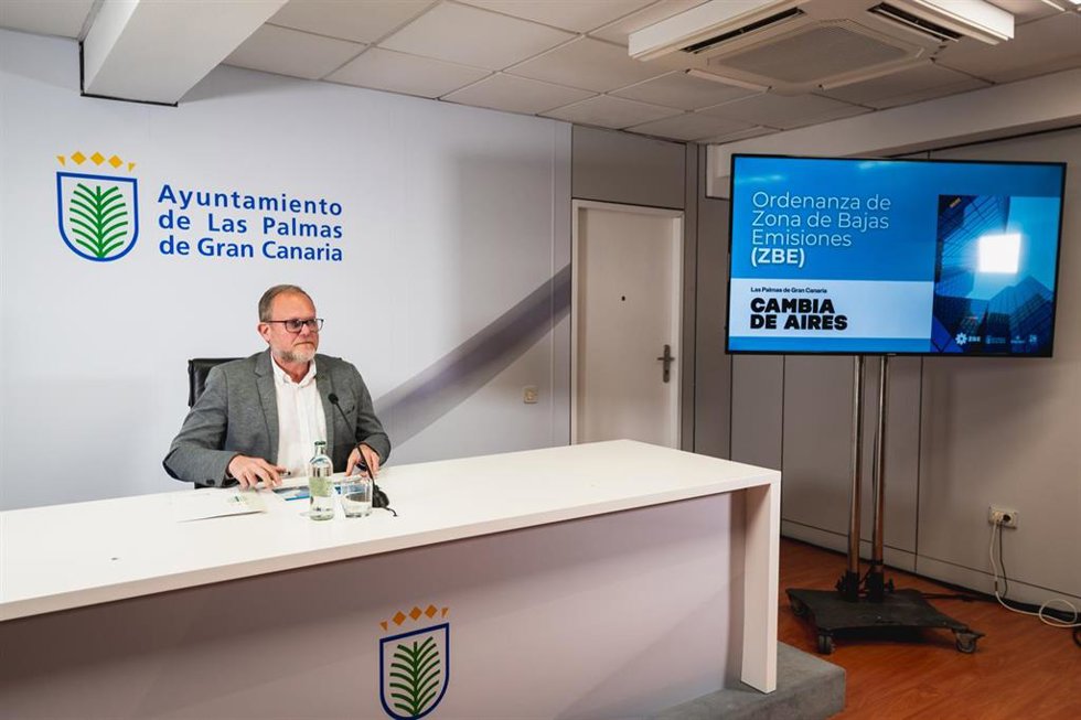 Archivo - El concejal de Movilidad del Ayuntamiento de Las Palmas de Gran Canaria, José Eduardo Ramírez