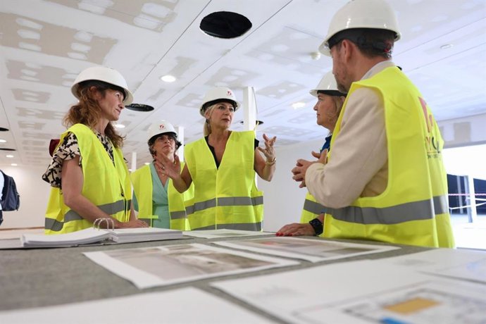 Visita a las obras de rehabilitación del Pabellón del Siglo XV como espacio del CAAC.