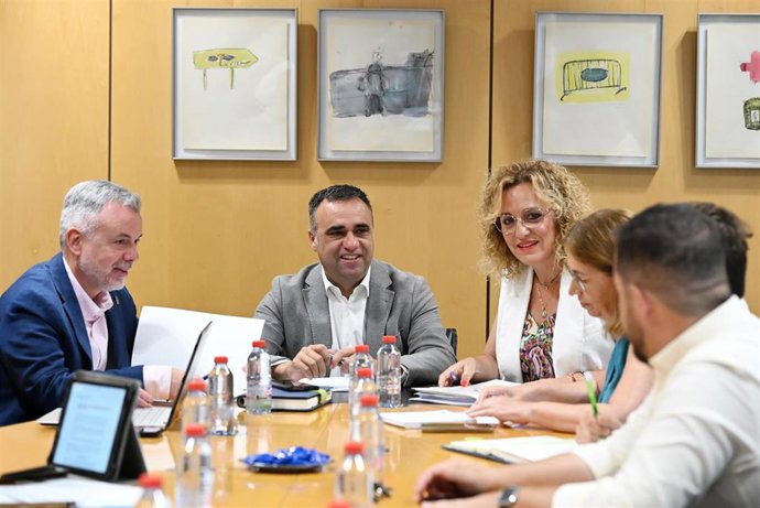 Reunión del Consejo Rector del Patronato Provincial de Turismo de Granada