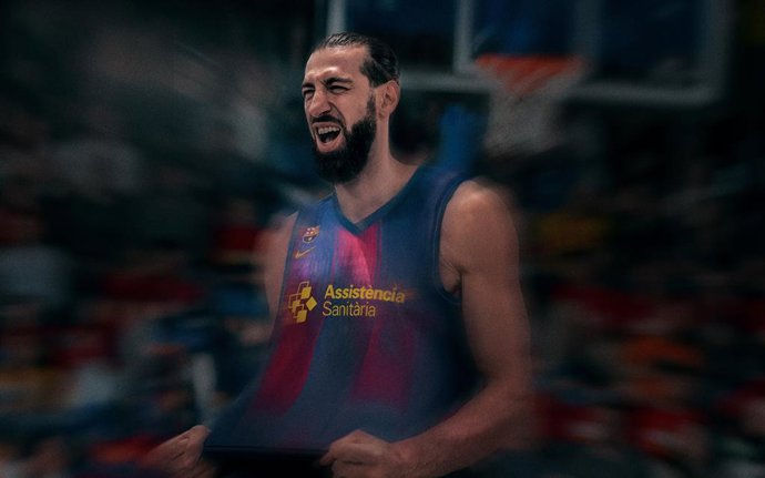 O atacante georgiano Tornike Shengelia assina com o Barça até 2028