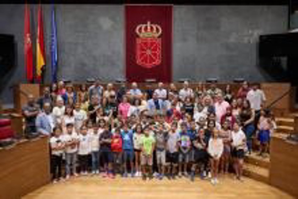 Recepción en el Parlamento a los niños saharauis.