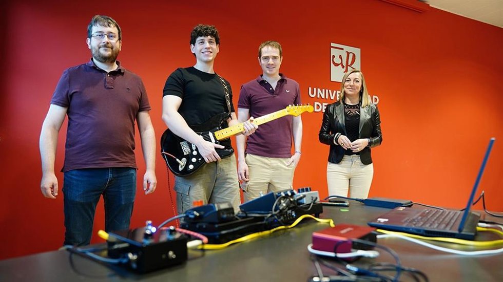Un pedal de guitarra desarrollado con IA en la UR gana el premio al mejor trabajo Fin de Grado en IA a nivel nacional