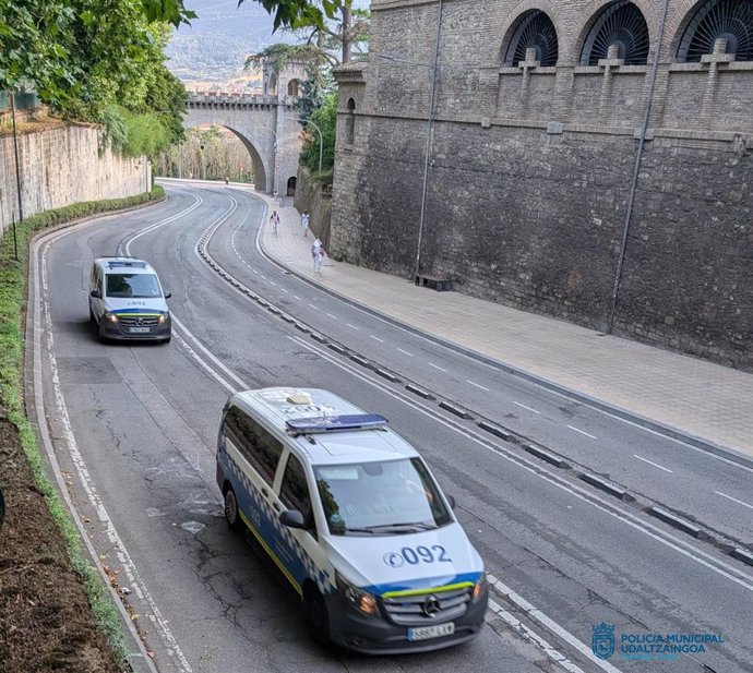 Vehículos de la Policía Municipal de Pamplona.