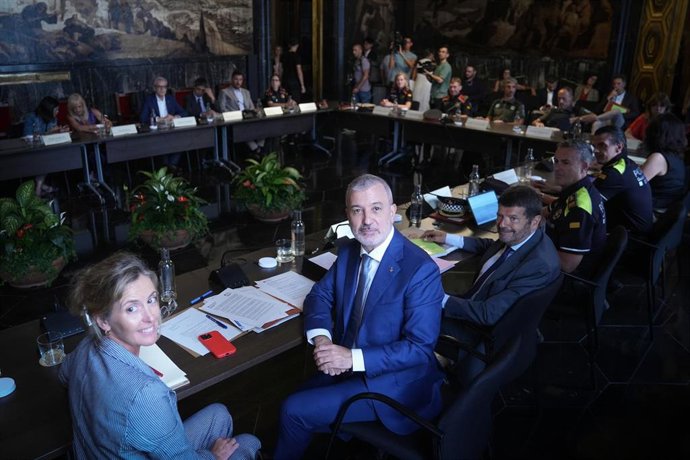 El alcalde de Barcelona, Jaume Collboni, preside la Junta Local de Seguridad para hacer balance de los primeros seis meses de 2025