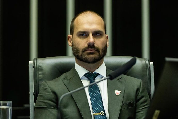 Archivo - June 12, 2024, Brasilia, Distrito Federal, Brasil: BRASILIA (DF), 06/12/2024- TRIBUTE/CHAMBER/DEPUTIES- Federal Deputy Eduardo Bolsonaro, during a plenary session in honor of Brazil-Bahrain's 50th anniversary held at the Chamber of Deputies in t