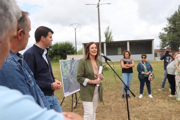 La directora xeral, durante la visita a A Estrada