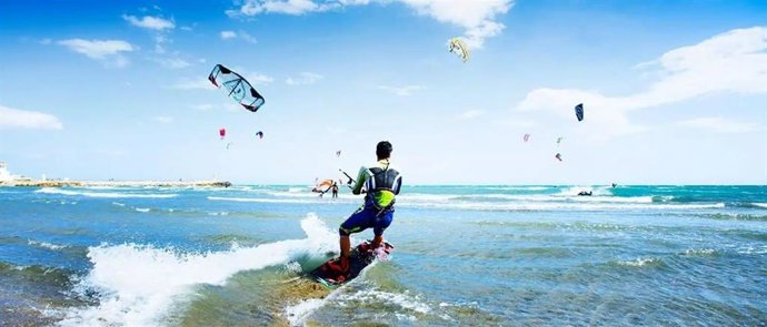 Una de las actividades de vela llevas a cabo por 'Sport Destination' .