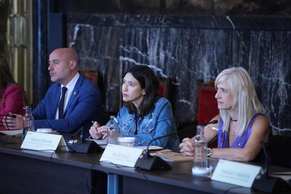 La consellera de Interior de la Generalitat Núria Parlon, durante la Junta Local de Seguridad de Barcelona, en el Ayuntamiento de Barcelona, a 21 de julio de 2025, en Barcelona, Catalunya (España).