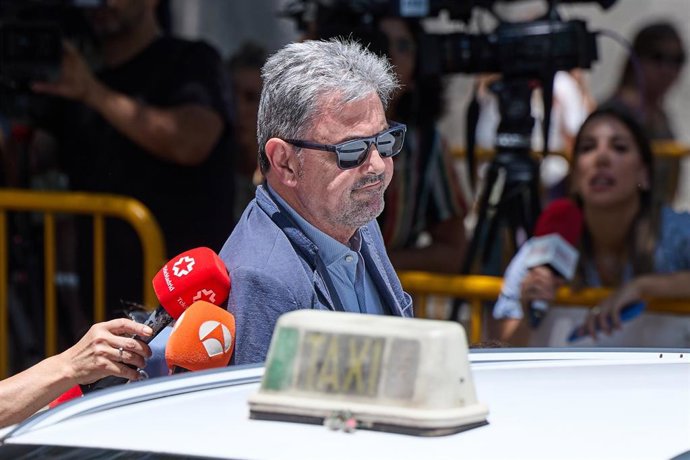 El administrador único de Servinaba Antxón Alonso sale del Tribunal Supremo, a 7 de julio de 2025, en Madrid (España).