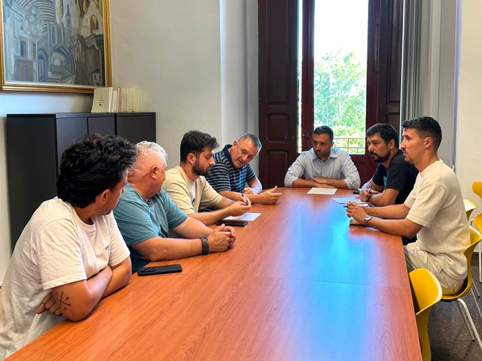 L'Equip de Govern es reunix amb el Comitè d'empresa d'Obeikan MDF