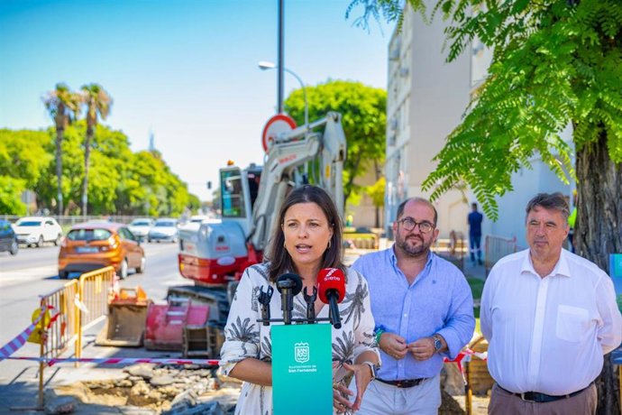 Patricia Cavada en el inicio de las obras de la segunda fase del desdoble de la avenida Pery Junquera.