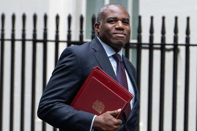 24 de junho de 2025, Londres, Inglaterra, Reino Unido: O Ministro das Relações Exteriores, DAVID LAMMY, chega à Downing Street para uma reunião semanal do Gabinete.