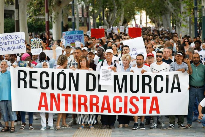 Cabeza de la manifestación 'Región de Murcia Antirracista'