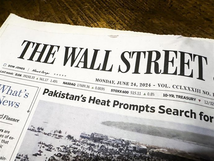 Archivo - Ejemplar de 'The Wall Street Journal'