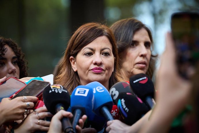 La ministra de Juventud e Infancia, Sira Rego, realiza declaraciones tras la Conferencia Sectorial de Infancia y Adolescencia sobre el reparto de menores, en el Ministerio de Sanidad y Derechos Sociales, a 17 de julio de 2025, en Madrid (España).