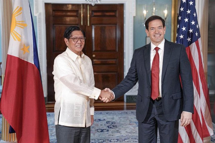 O presidente das Filipinas, Ferdinand Marcos Jr., com o secretário de Estado dos EUA, Marco Rubio